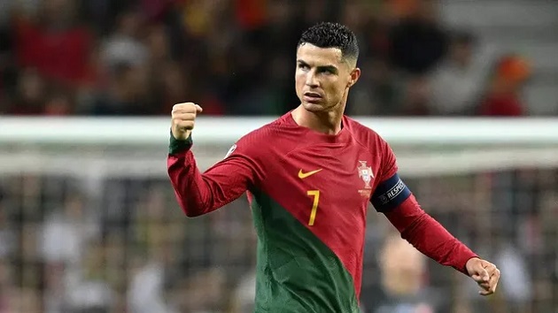 Bồ Đào Nha gan dạ tuyên bố Ronaldo đã hết thời đỉnh cao