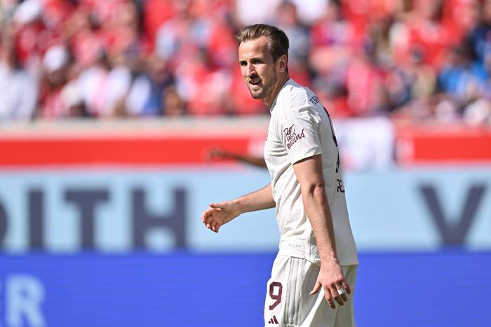 Bàn thắng của Kane vô ích, Bayern bứt phá hay tập trung vào Champions League?